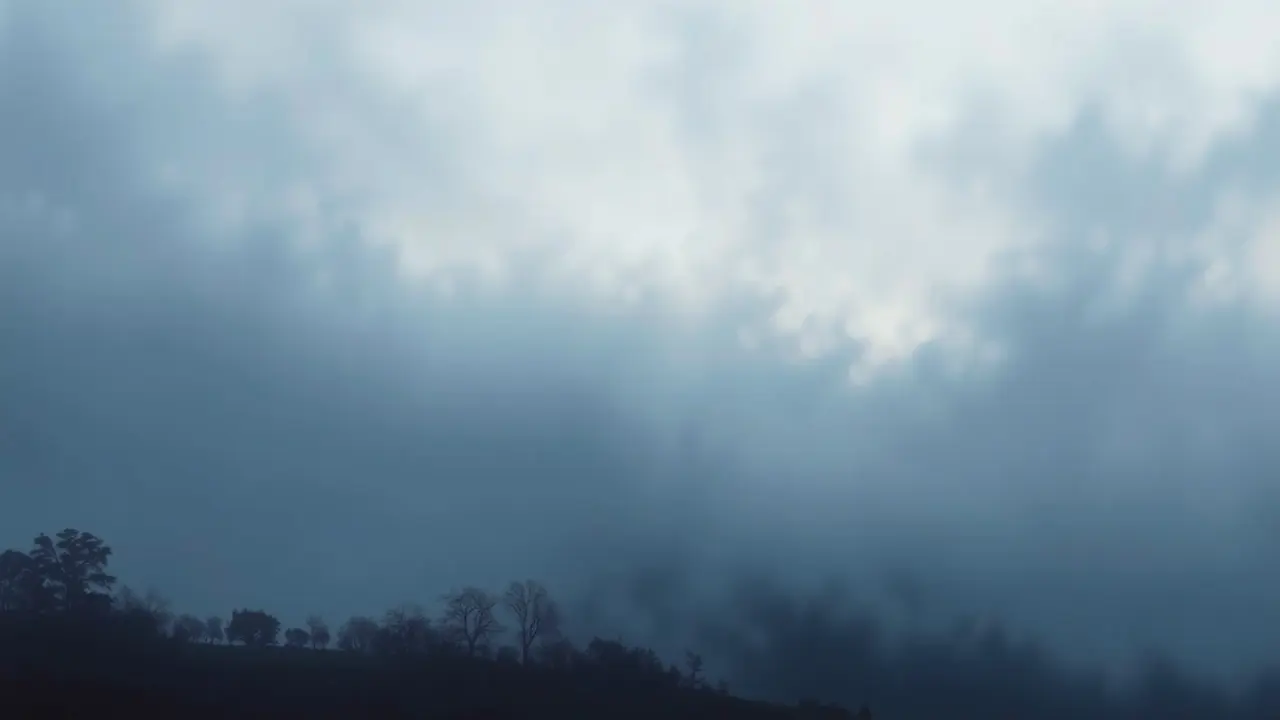 Sonhar com Névoa: Descubra os Significados e Interpretações Paisagem onírica coberta por névoa