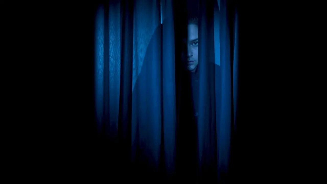 Ilustração de uma figura sombria, representando suspeita.